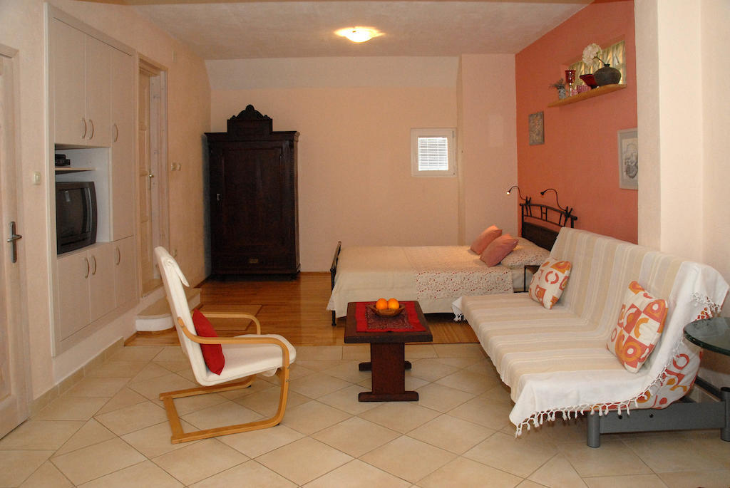 Apartments Natura Makarska Oda fotoğraf